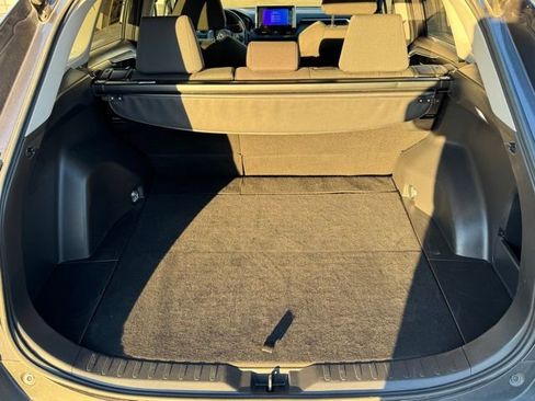 Used 2023 Toyota RAV4 XLE image 28