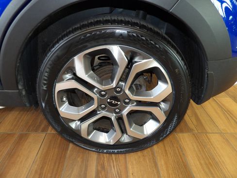 Used 2022 Kia Soul X-Line FWD image 9