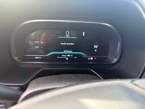 Used 2023 Chevrolet Suburban Premier image 11