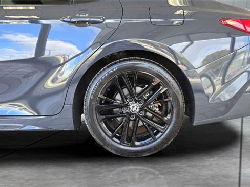 Used 2025 Toyota Camry SE image 28