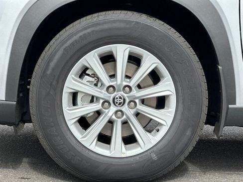 New 2026 Toyota Grand Highlander AWD Hybrid image 33