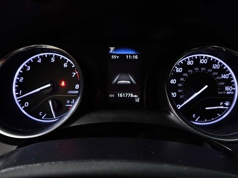 Used 2019 Toyota Camry SE FWD image 24