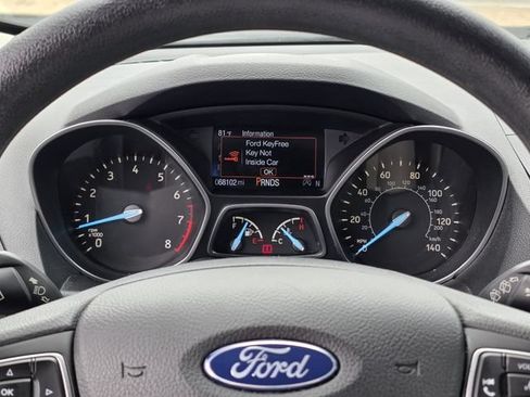 Used 2019 Ford Escape SE FWD image 11
