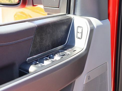 New 2026 Ford F250 XLT w/ XLT Premium Package image 21