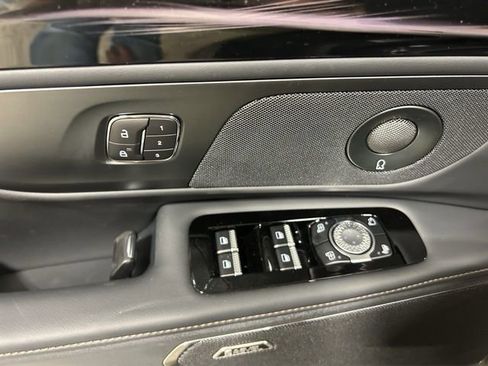 New 2025 Lincoln Nautilus Reserve w/ Jet Appearance Package image 10