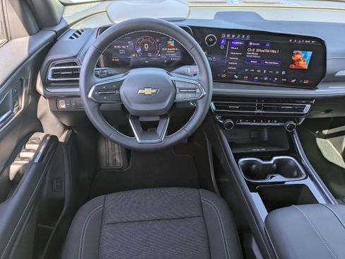 New 2026 Chevrolet Traverse LT image 16