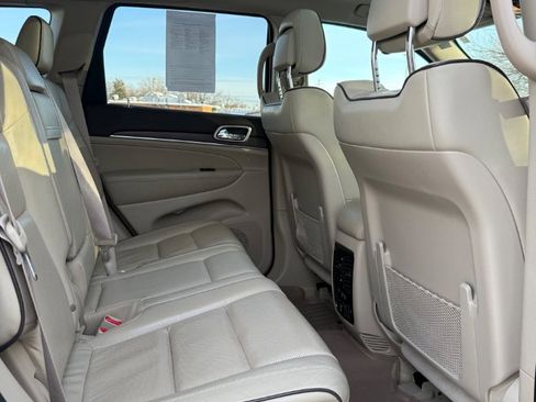 Used 2018 Jeep Grand Cherokee Overland image 24