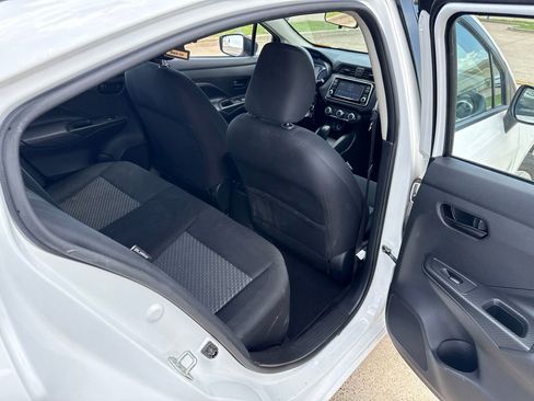 Used 2023 Nissan Versa S FWD image 13