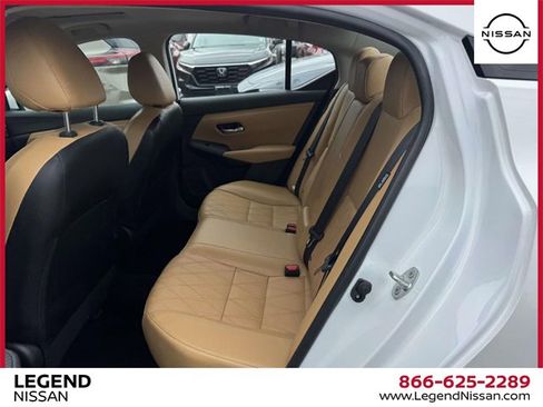 Used 2022 Nissan Sentra SV w/ SV Premium Package image 12