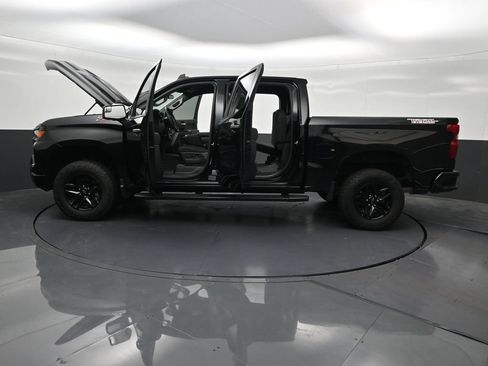 Used 2025 Chevrolet Silverado 1500 Custom Trail Boss AWD/4WD image 34