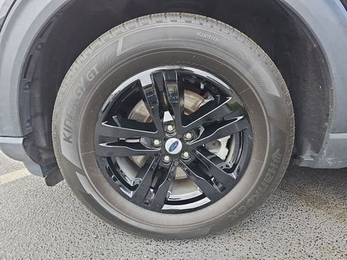 Used 2023 Ford Explorer XLT w/ Equipment Group 202A image 37