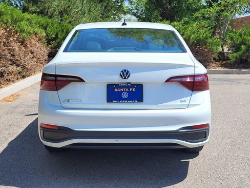 Used 2023 Volkswagen Jetta SE FWD image 6