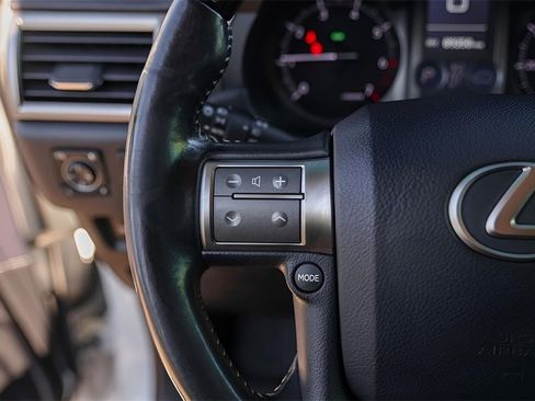 Used 2017 Lexus GX 460 Premium image 14