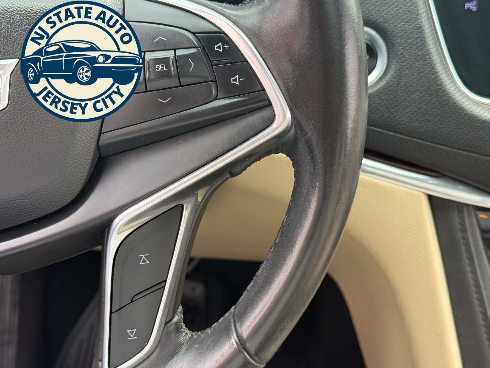 Used 2018 Cadillac XT5 Premium Luxury w/ Driver Assist Package AWD/4WD image 32