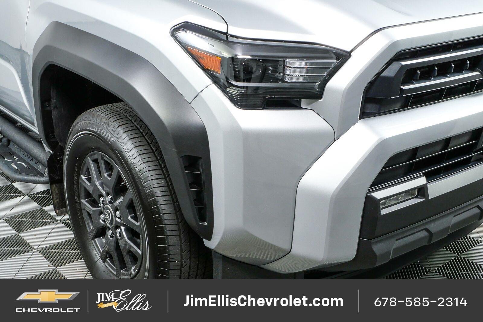 Used 2025 Toyota 4Runner SR5 RWD image 34
