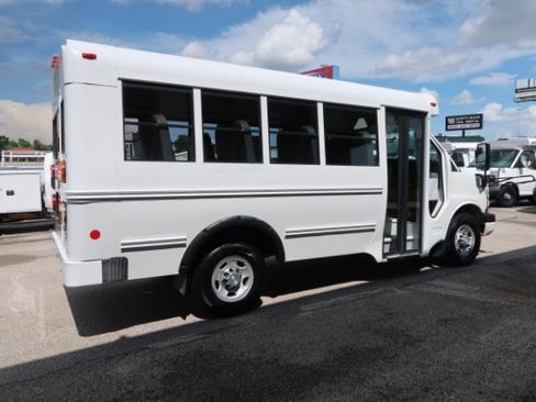 Used 2014 Chevrolet Express 3500 w/ School Bus Package RWD image 4