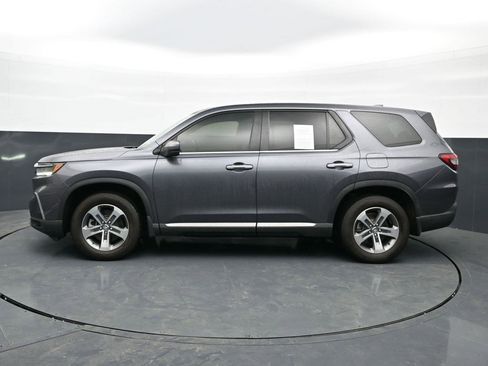 Used 2025 Honda Pilot EX-L image 8