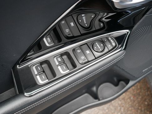 Certified 2022 Kia Niro Touring Special Edition image 19