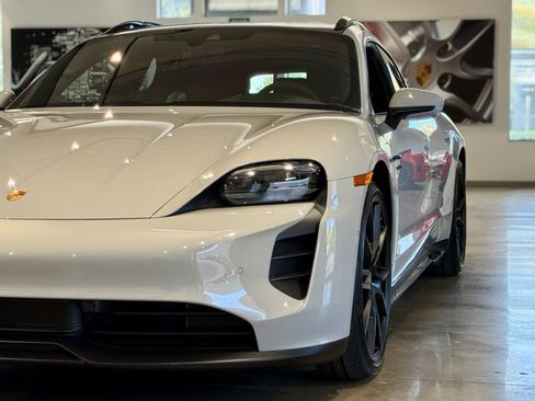 Used 2023 Porsche Taycan GTS AWD/4WD image 21