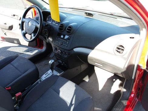 Used 2010 Chevrolet Aveo LT FWD image 12