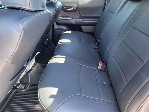 Used 2019 Toyota Tacoma TRD Off-Road w/ Technology Package image 34