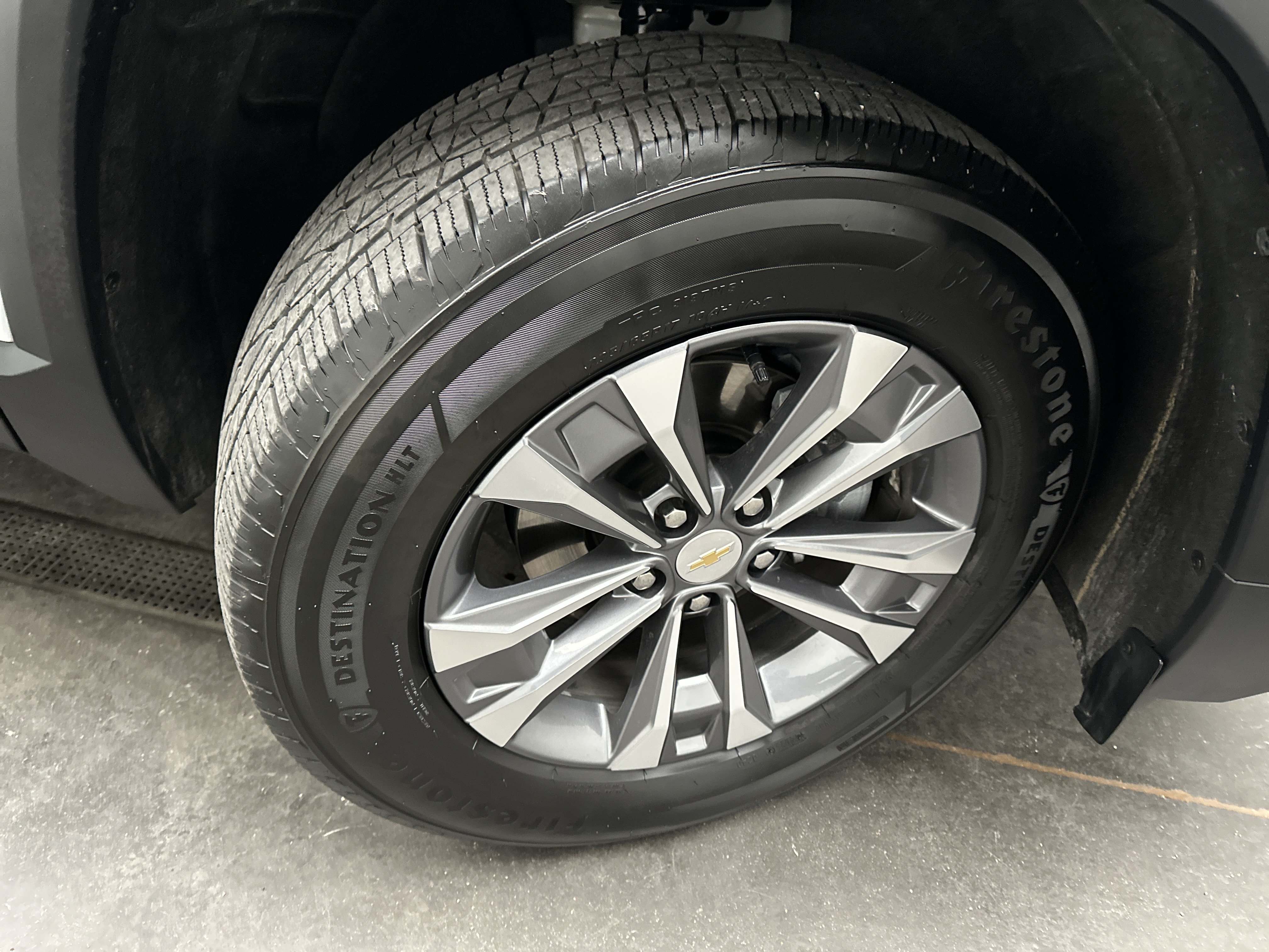 Used 2026 Chevrolet Equinox LT FWD image 10