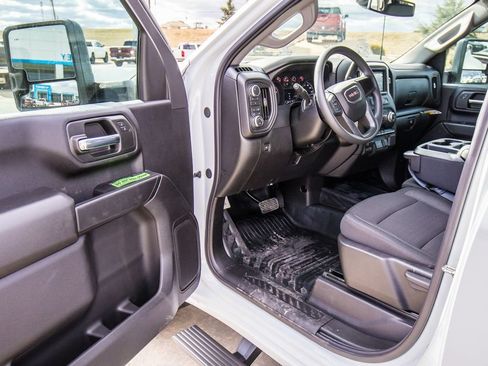 New 2026 GMC Sierra 3500 Pro w/ 1SA Pro Safety Plus Package AWD/4WD image 39