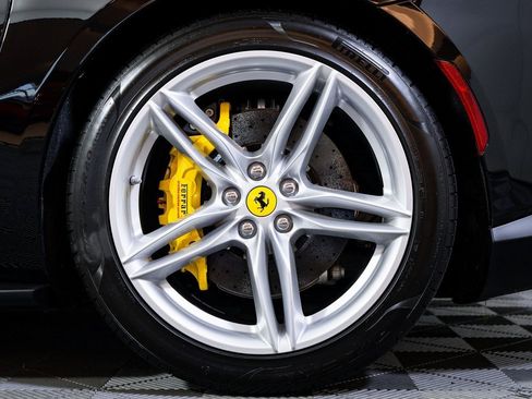 Certified 2019 Ferrari 812 Superfast image 6