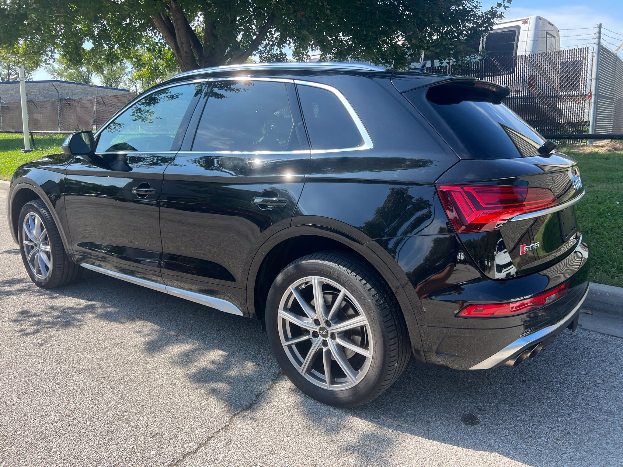 Used 2023 Audi SQ5 Premium Plus w/ Premium Plus Package AWD/4WD image 7