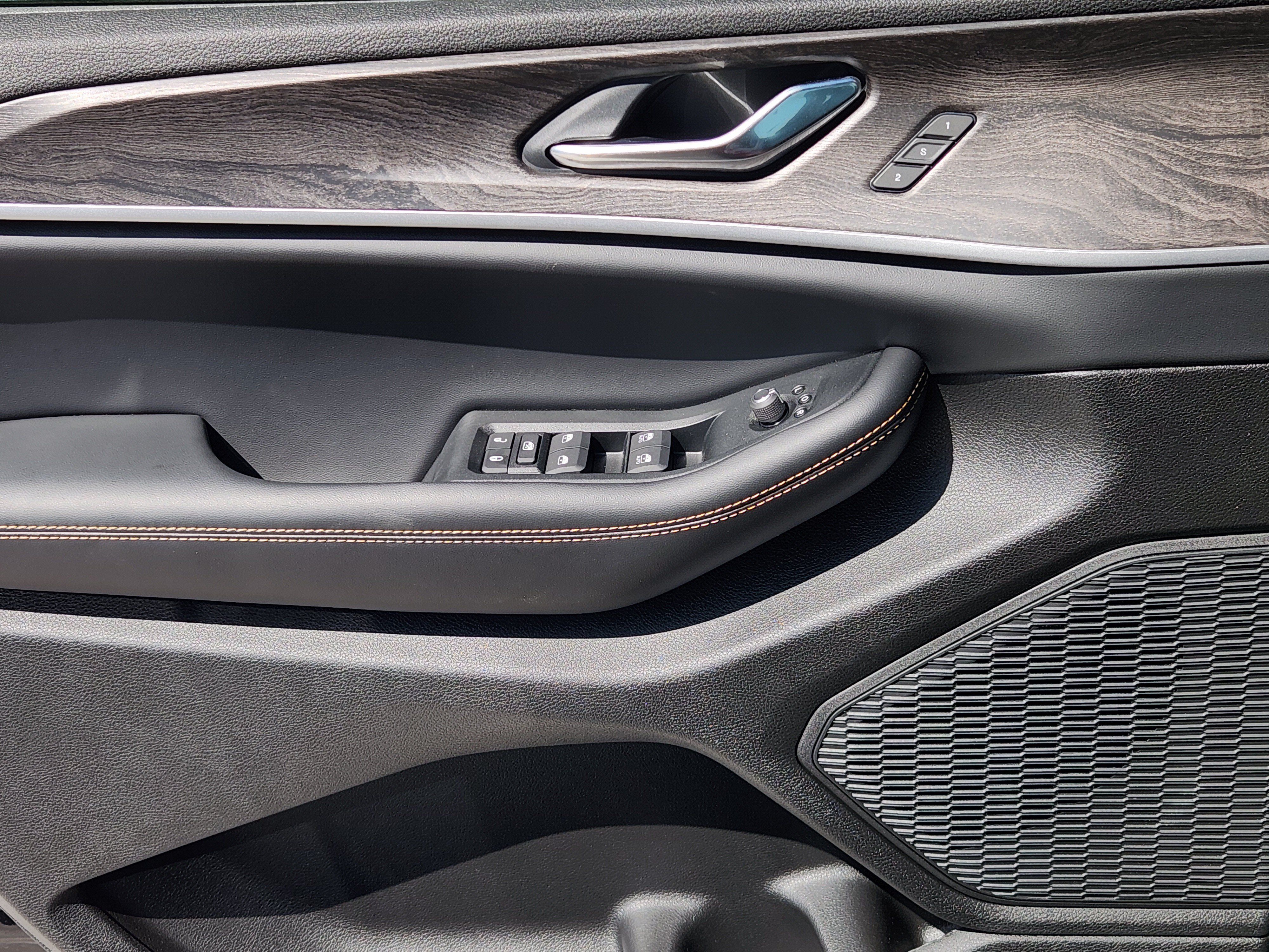 New 2026 Jeep Grand Cherokee Limited AWD/4WD image 18