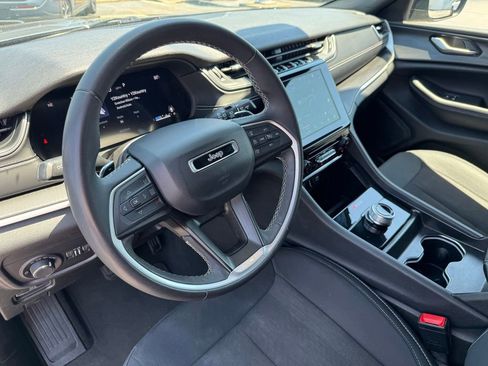 Used 2024 Jeep Grand Cherokee L Laredo RWD image 15