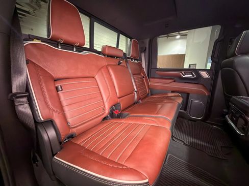 Used 2026 GMC Sierra 3500 Denali Ultimate AWD/4WD image 12