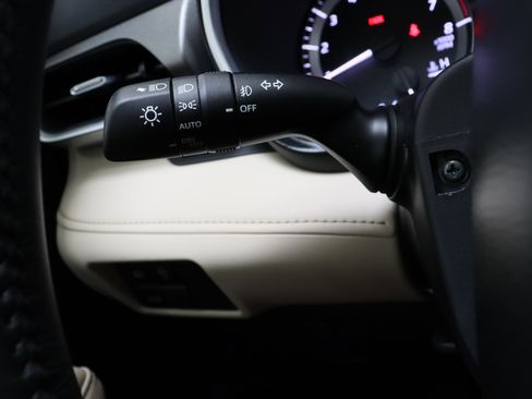 Certified 2025 Toyota Highlander XLE FWD image 26