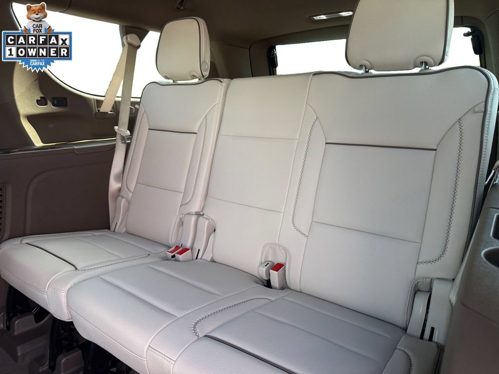 Used 2025 GMC Yukon XL Denali AWD/4WD image 14