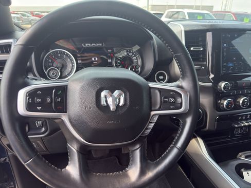 Used 2022 RAM 1500 Big Horn AWD/4WD image 17
