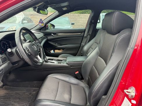 Used 2018 Honda Accord Sport image 12