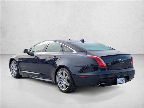 Used 2019 Jaguar XJ R-Sport image 8