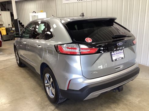 Used 2024 Ford Edge SEL w/ Convenience Package AWD/4WD image 3