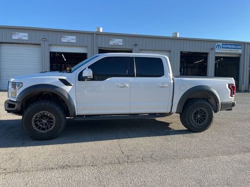 Used 2020 Ford F150 Raptor w/ Equipment Group 802A Luxury image 36