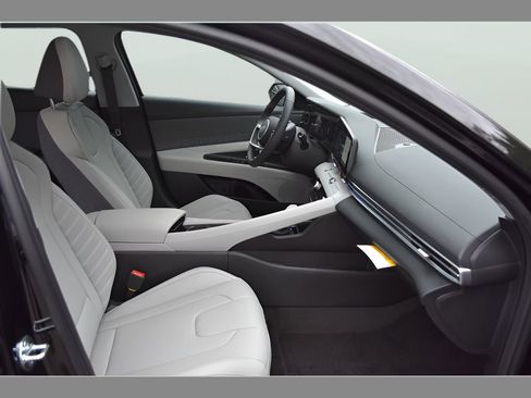 New 2026 Hyundai Elantra Limited FWD image 14