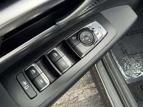 Certified 2025 Kia Telluride EX w/ EX Captain's Chair Package FWD image 10