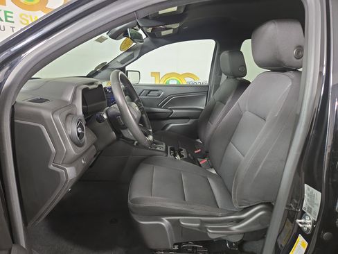 Used 2023 Chevrolet Colorado W/T RWD image 11