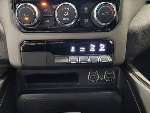 Used 2023 RAM 1500 Big Horn image 26