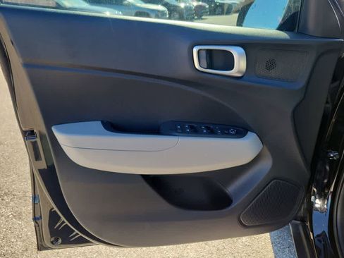 New 2026 Hyundai Venue SEL image 17