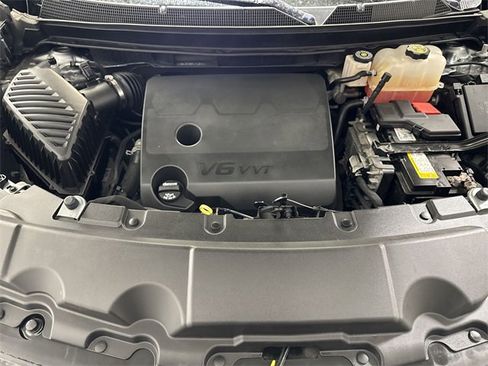 Used 2023 Chevrolet Traverse LT w/ LPO, Floor Liner Package image 31