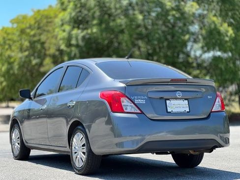 Used 2019 Nissan Versa SV FWD image 7