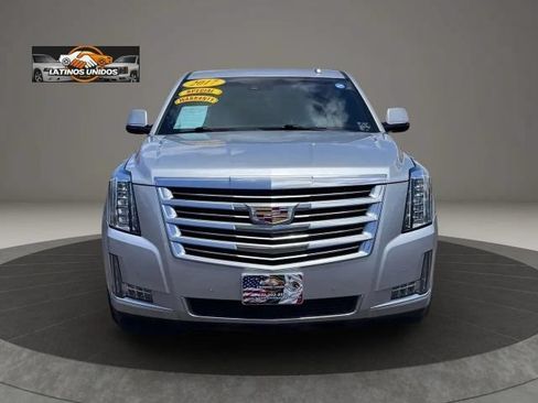 Used 2017 Cadillac Escalade ESV Platinum AWD/4WD image 2