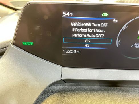 Used 2025 Toyota Prius LE image 39