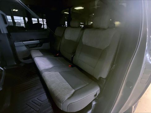 Used 2024 Ford F250 XLT AWD/4WD image 17