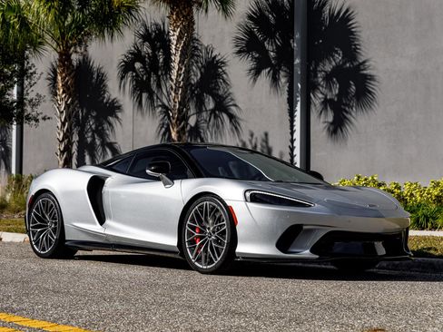 Used 2022 McLaren GT image 53